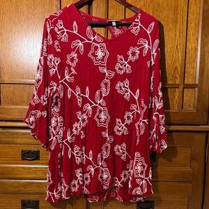 EUC Catherine’s Floral Embroidered Gauze Tunic Top 3/4 sleeve V-neck Keyhole